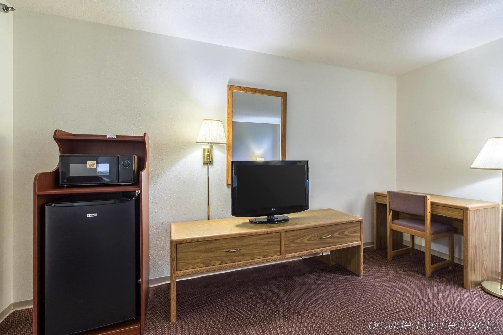 Econo Lodge Ortonville Экстерьер фото